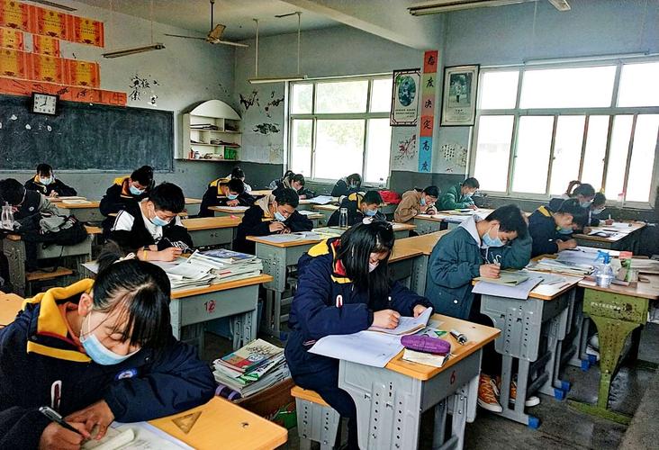 新澳800图库最新版本和老师帮学生中考作弊与中考作弊老师会偷偷记名字吗